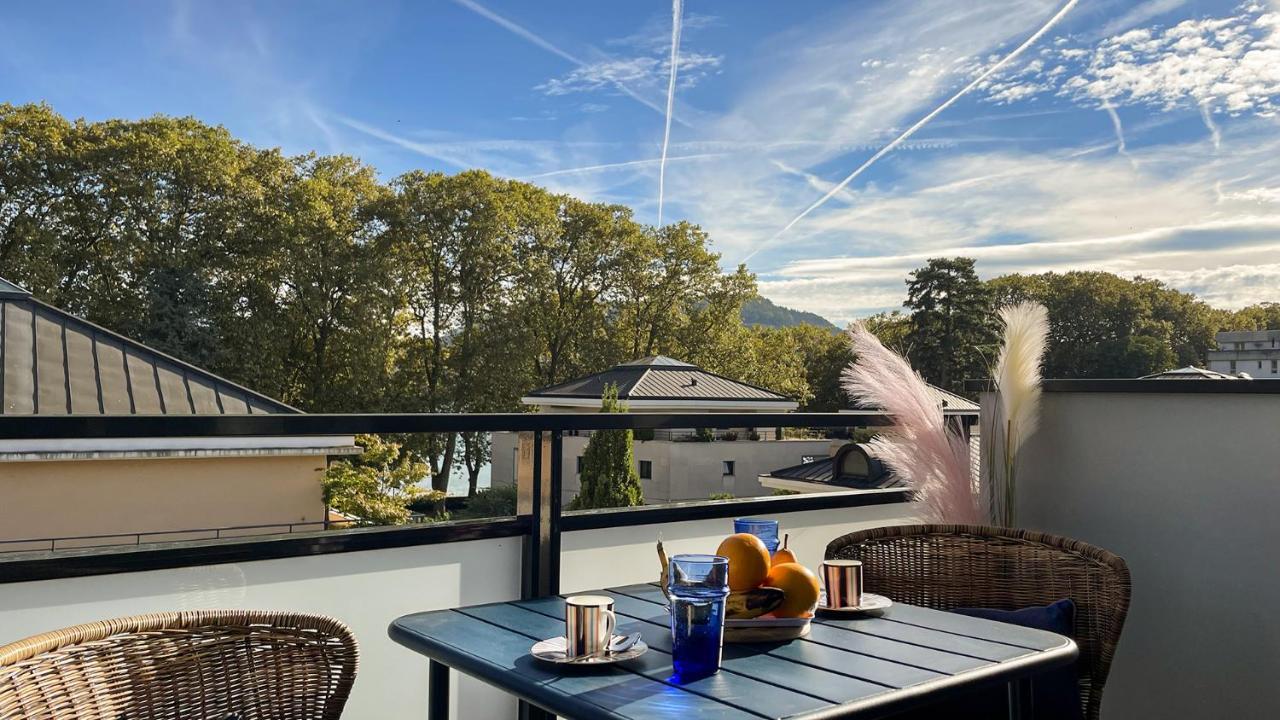 Homey Montaigne - New - A 1 Min A Pied Du Lac D'Annecy - 2 Balcons Prives - Appartement Avec 2 Chambres - Stationnement Gratuit Toute L'Annee Sauf En Ete - Juin A Aout מראה חיצוני תמונה