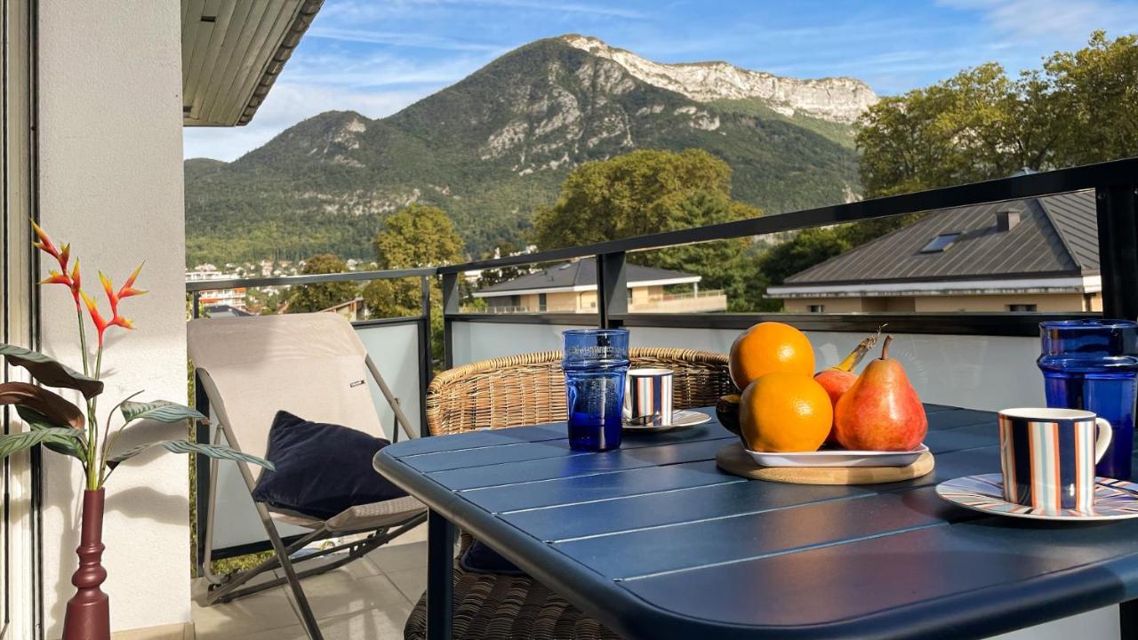 Homey Montaigne - New - A 1 Min A Pied Du Lac D'Annecy - 2 Balcons Prives - Appartement Avec 2 Chambres - Stationnement Gratuit Toute L'Annee Sauf En Ete - Juin A Aout מראה חיצוני תמונה