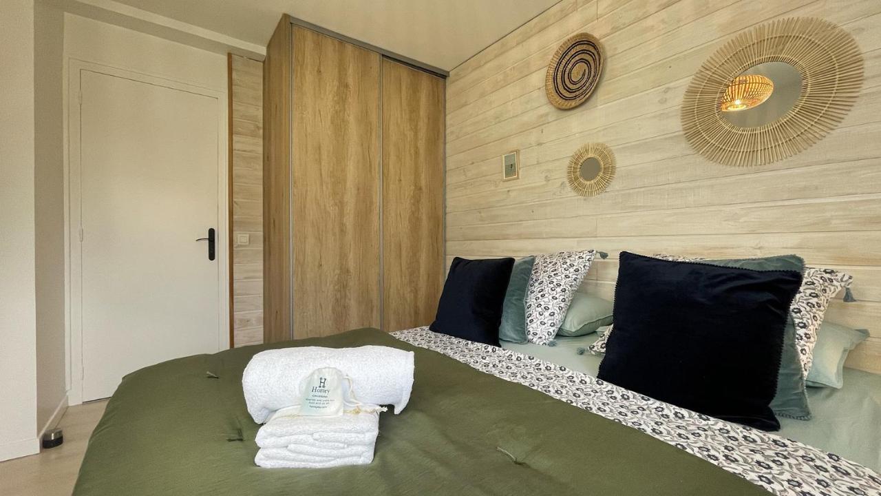 Homey Montaigne - New - A 1 Min A Pied Du Lac D'Annecy - 2 Balcons Prives - Appartement Avec 2 Chambres - Stationnement Gratuit Toute L'Annee Sauf En Ete - Juin A Aout מראה חיצוני תמונה
